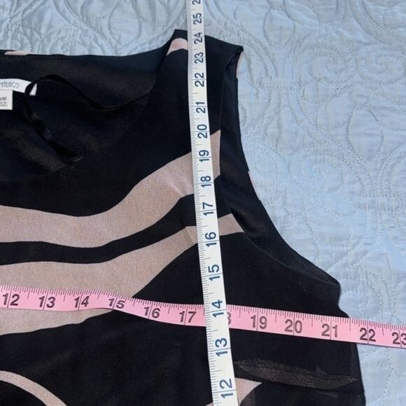 Dressbarn Woman 16W Black & Pink Abstract Sleeveless Top - Picture 10 of 10